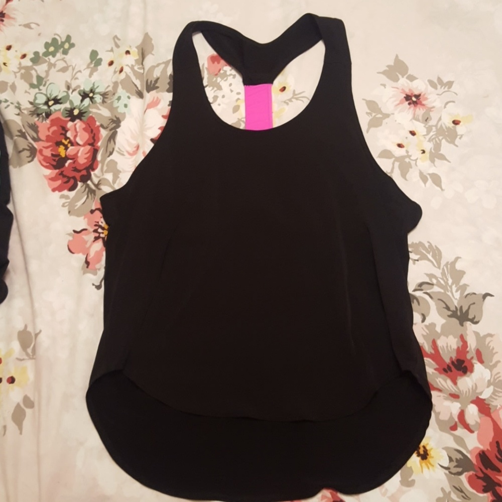 Onzie black tank